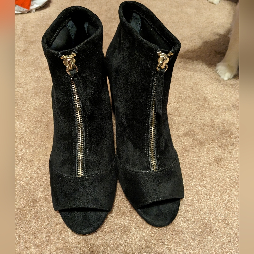 Black suede heels